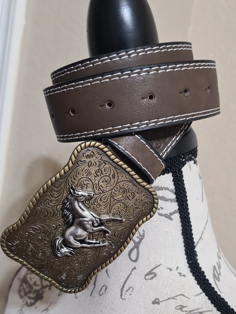Western Brown Leather Belt with Decorative Horse Buckle - Women's.